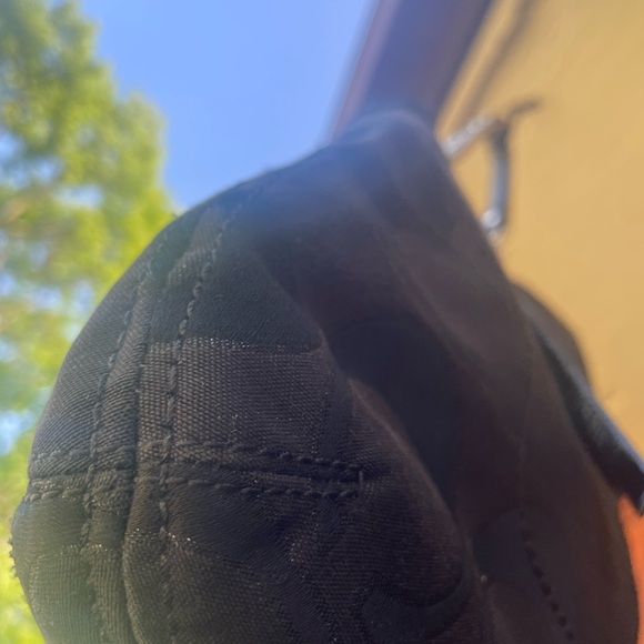 Coach Black and Gray Signature Shoulder Bag - Picture 5 of 10